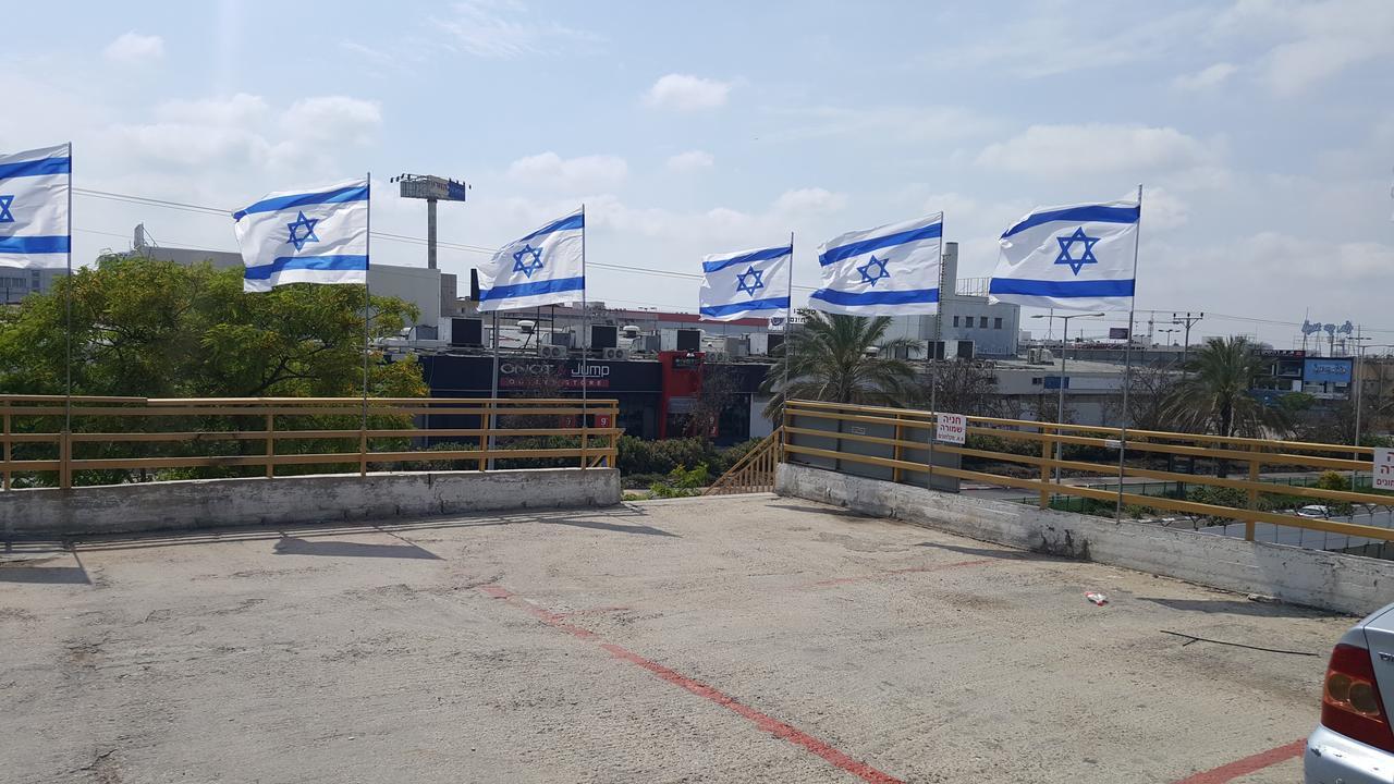Mevaser - Christian Hostel Rishon Leziyyon Esterno foto