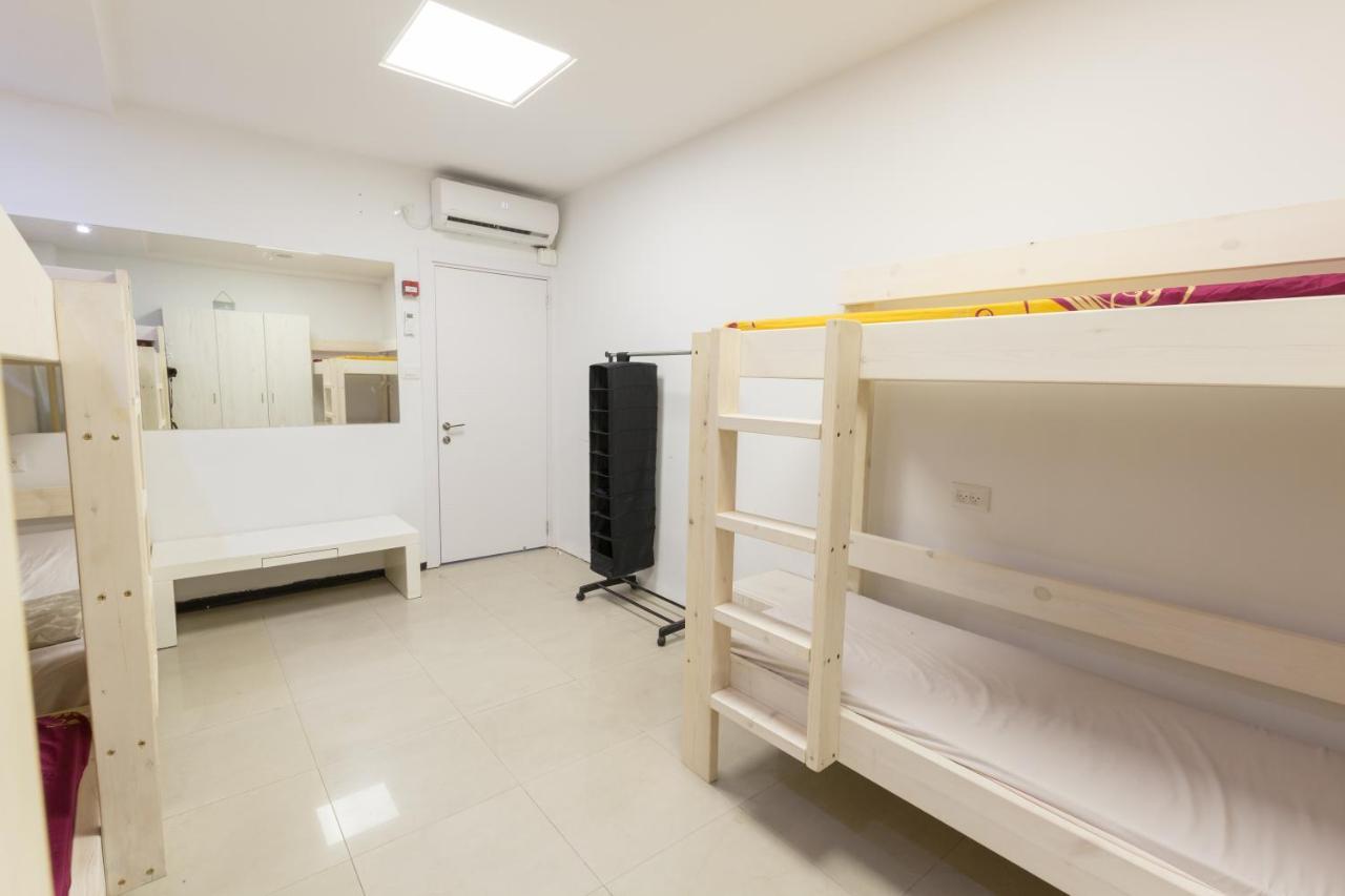 Mevaser - Christian Hostel Rishon Leziyyon Esterno foto