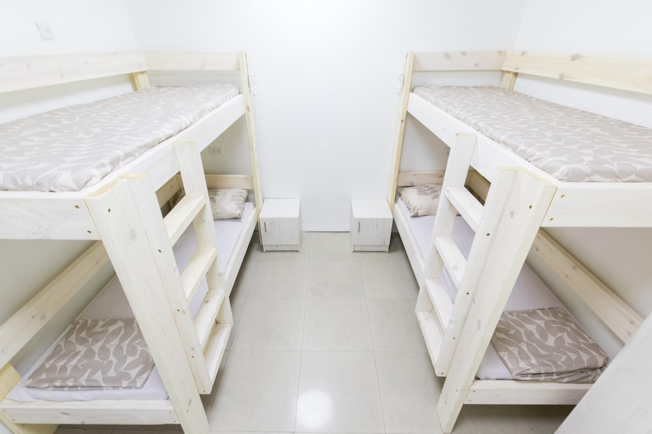 Mevaser - Christian Hostel Rishon Leziyyon Esterno foto